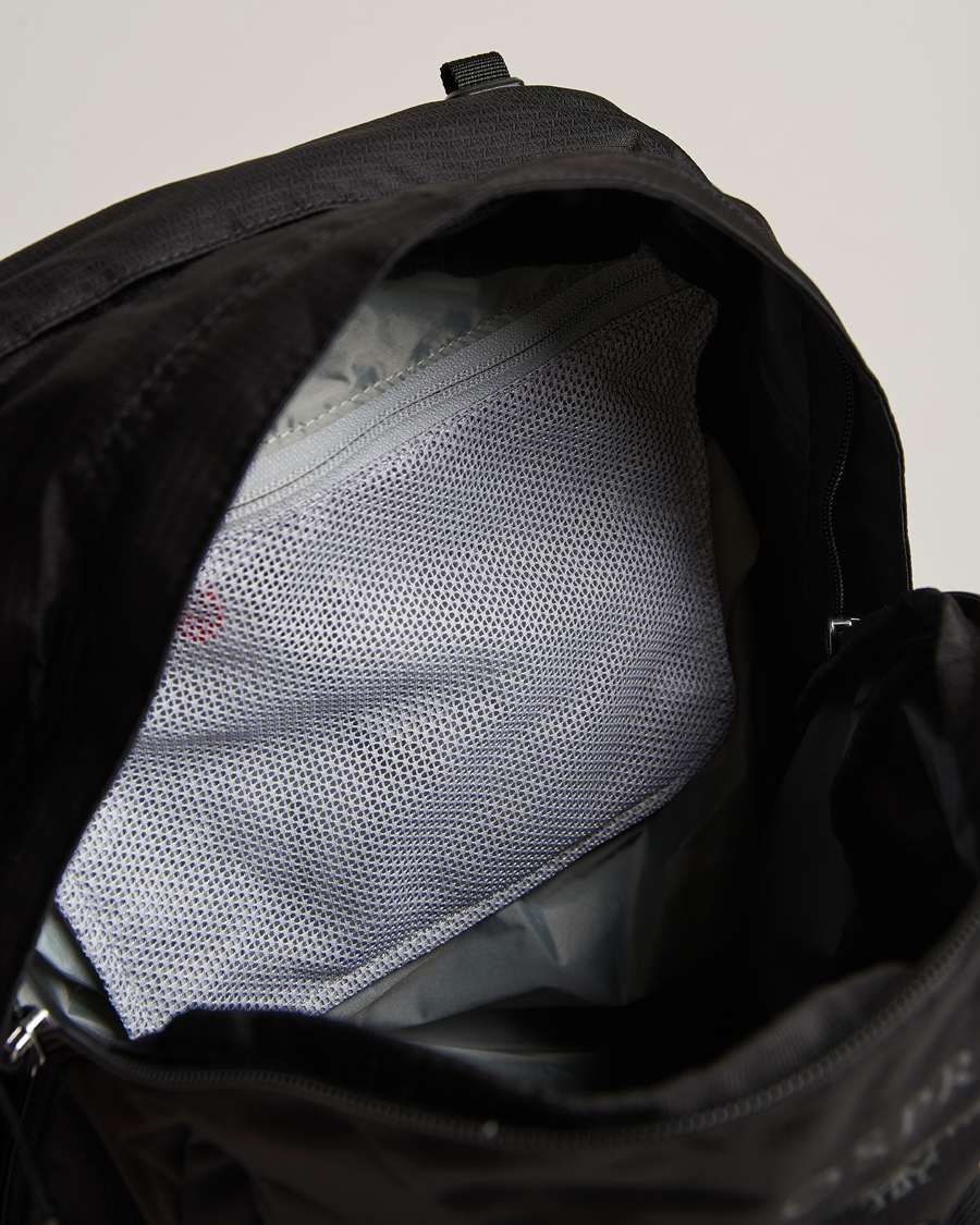 Mies | Osprey Talon 22 Backpack Stealth Black | Osprey | Talon 22 Backpack Stealth Black