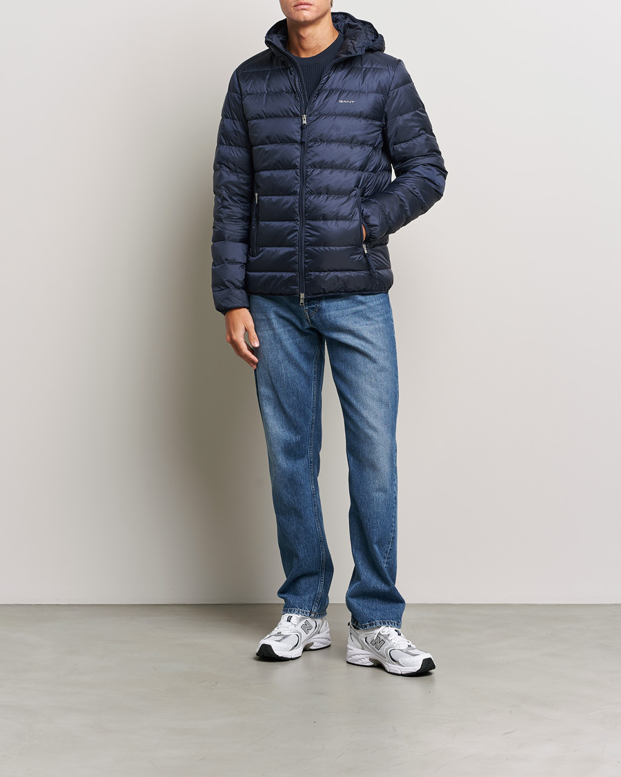 Mies | Takit | GANT | Light Down Hooded Jacket Evening Blue