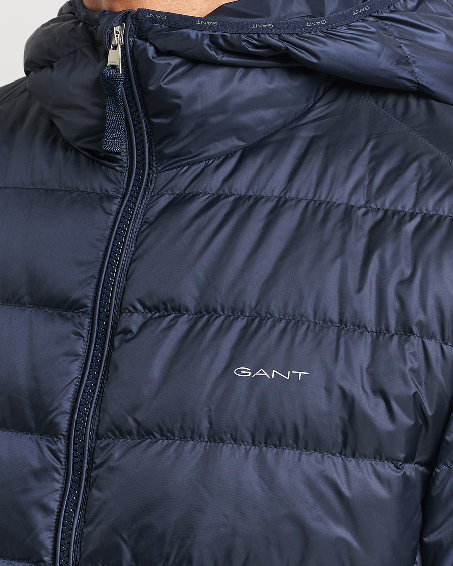 Mies | Takit | GANT | Light Down Hooded Jacket Evening Blue