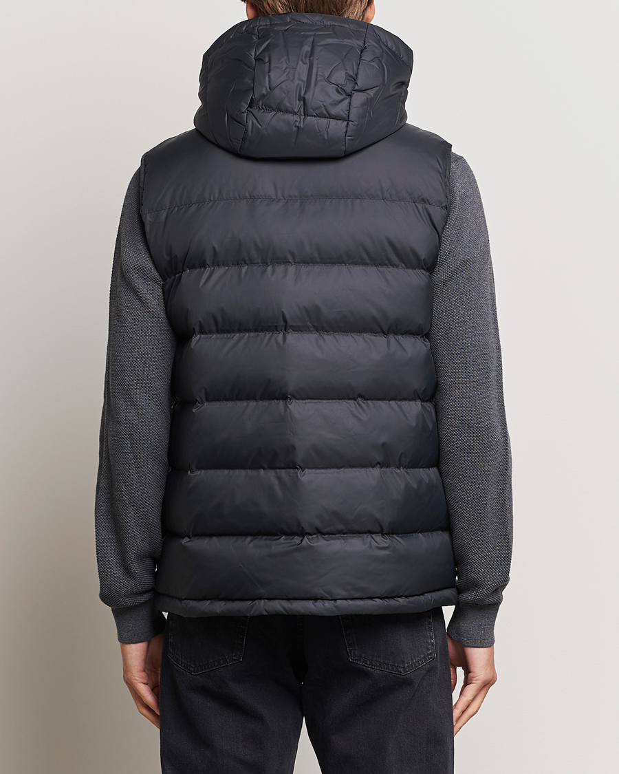 Mies | Takit | GANT | The Active Cloud Vest Black