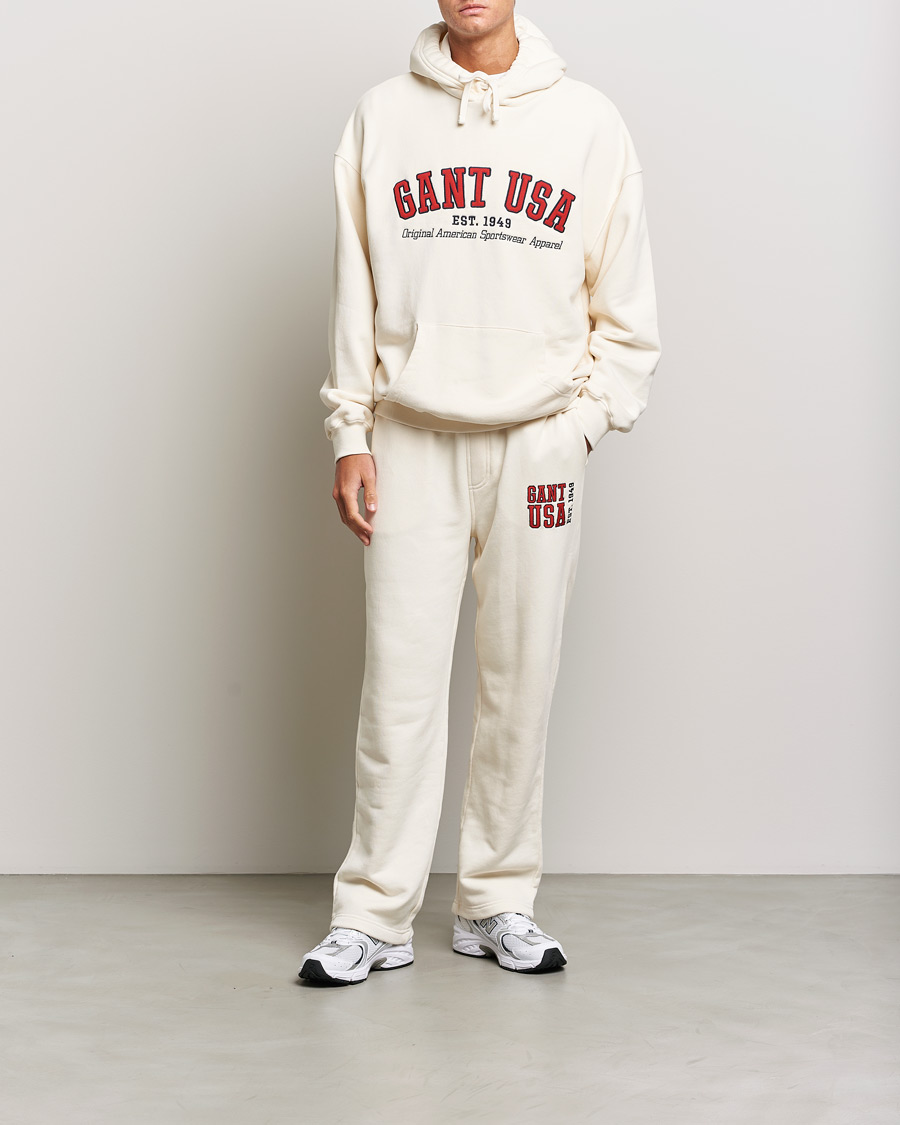 Mies | Puserot | GANT | USA Hoodie Cream