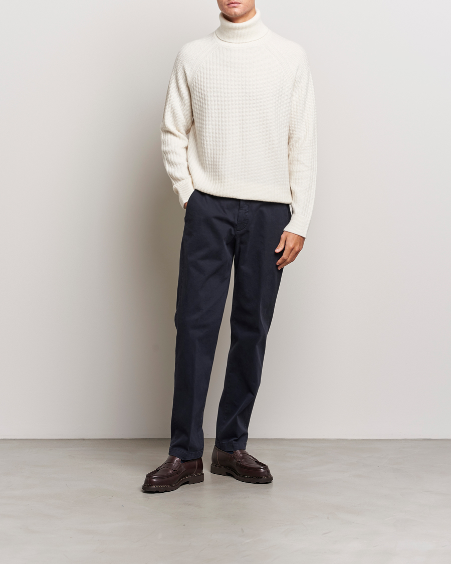 Mies | Puserot | GANT | Lambswool Textured Rollneck Cream