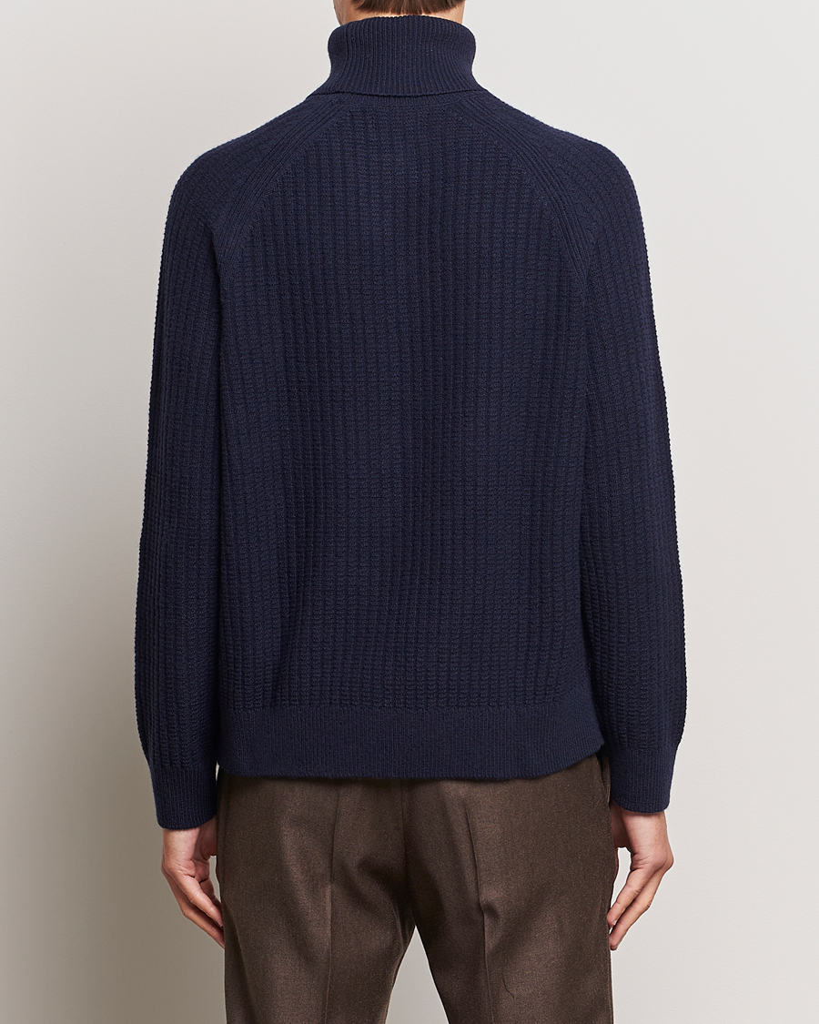 Mies | Puserot | GANT | Lambswool Textured Rollneck Evening Blue