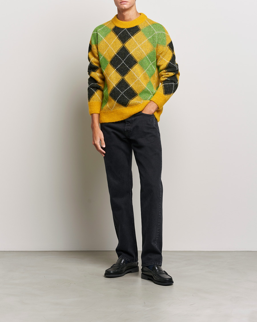 Mies | Puserot | GANT | Furry Argyle Crew Neck Sunflower Yellow