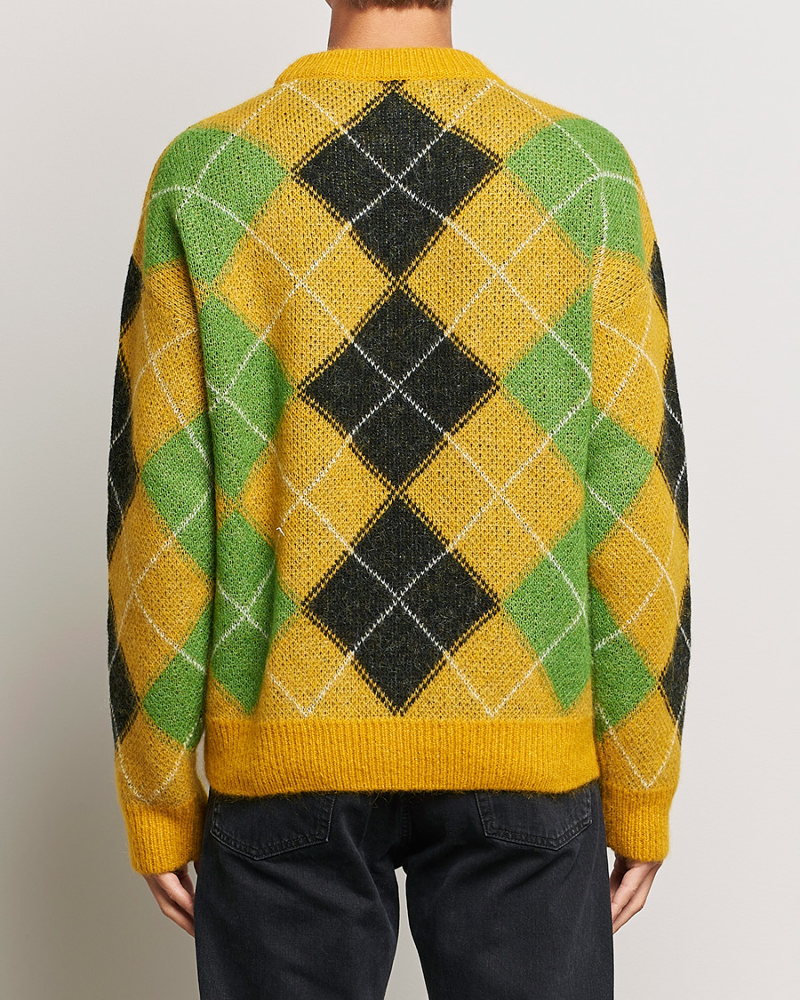 Mies | Puserot | GANT | Furry Argyle Crew Neck Sunflower Yellow
