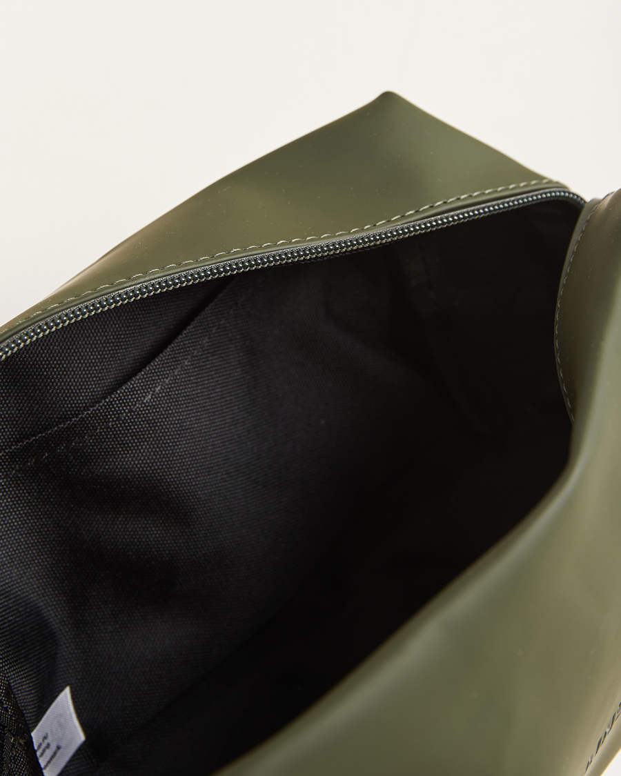 Mies | Laukut | RAINS | Washbag Small Green