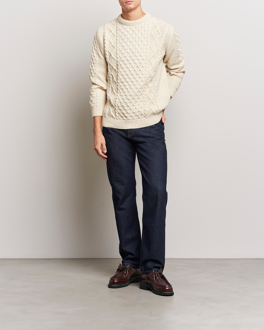 Mies | Puserot | Gloverall | Merino Wool Aran Cable Knitted Crew Neck Ecru