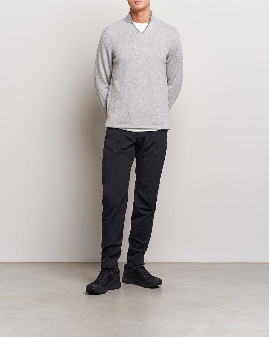 Mies | Puserot | SEASE | Ellen Cashmere Pullover Pearl Grey