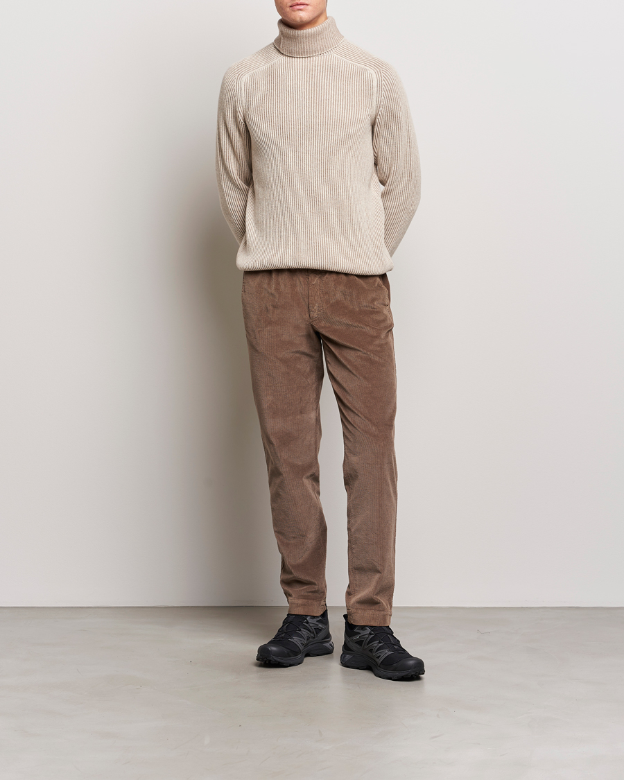 Mies | Puserot | SEASE | Dinghy Rib Cashmere Rollneck Oyster