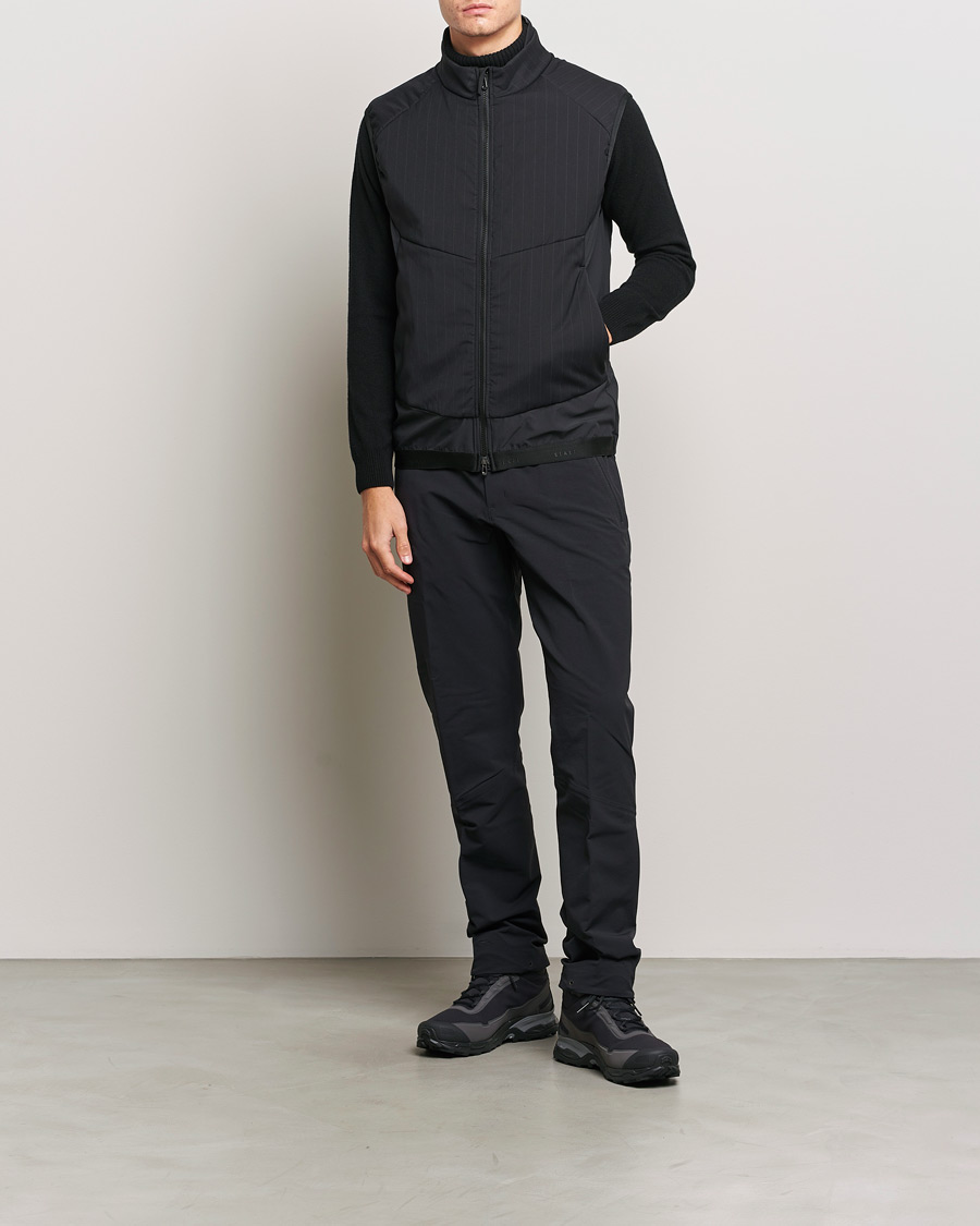 Mies | Takit | SEASE | Predator Wool/Nylon Insulated Vest Black