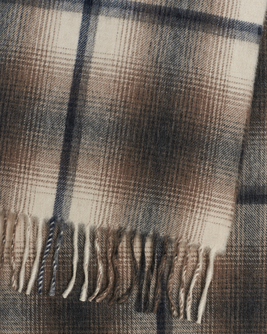 Mies | Begg & Co Wool/Cashmere Shadow Check Scarf 32*180cm Natural Grey | Begg & Co | Wool/Cashmere Shadow Check Scarf 32*180cm Natural Grey