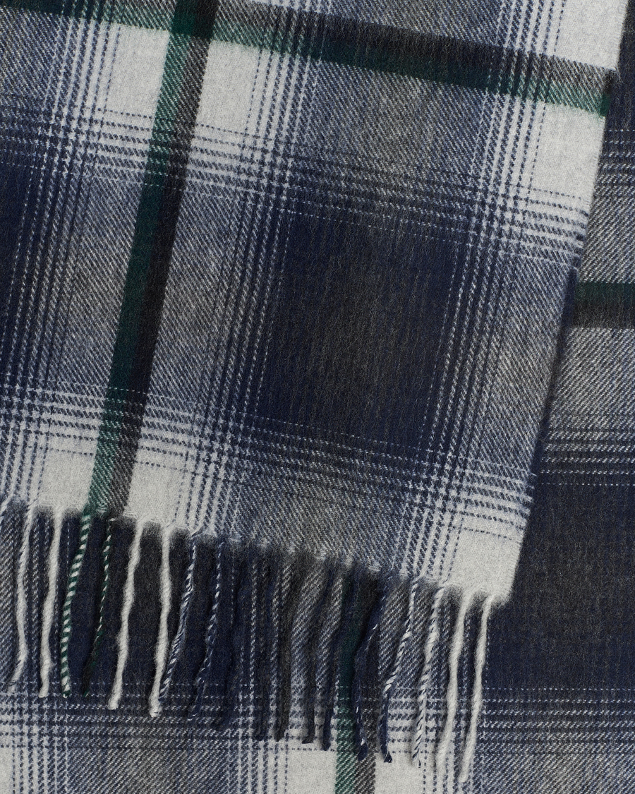Mies | Begg & Co Wool/Cashmere Shadow Check Scarf 32*180cm Silver/Navy | Begg & Co | Wool/Cashmere Shadow Check Scarf 32*180cm Silver/Navy