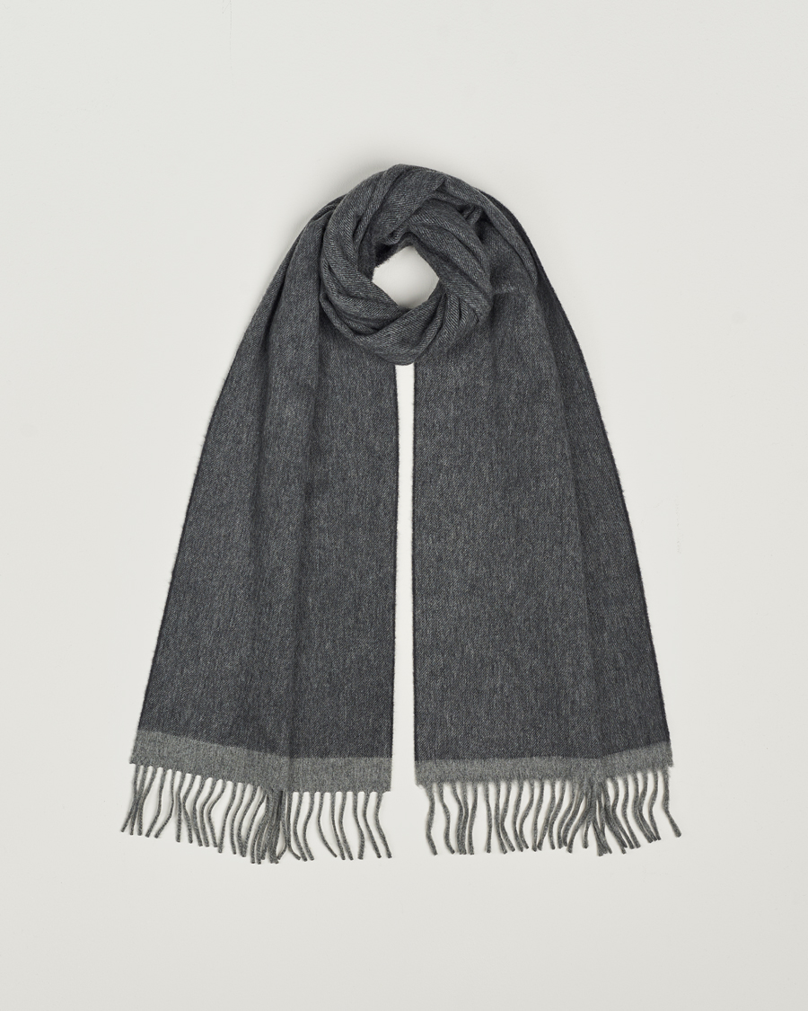 Mies | Begg & Co Solid Board Wool/Cashmere Scarf Flannel Charcoal | Begg & Co | Solid Board Wool/Cashmere Scarf Flannel Charcoal