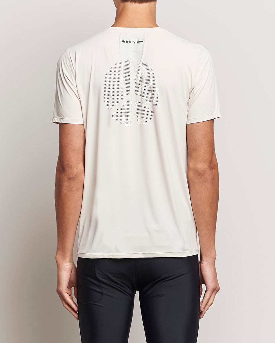 Mies | T-paidat | District Vision | Ultralight Aloe Short Sleeve Mushroom