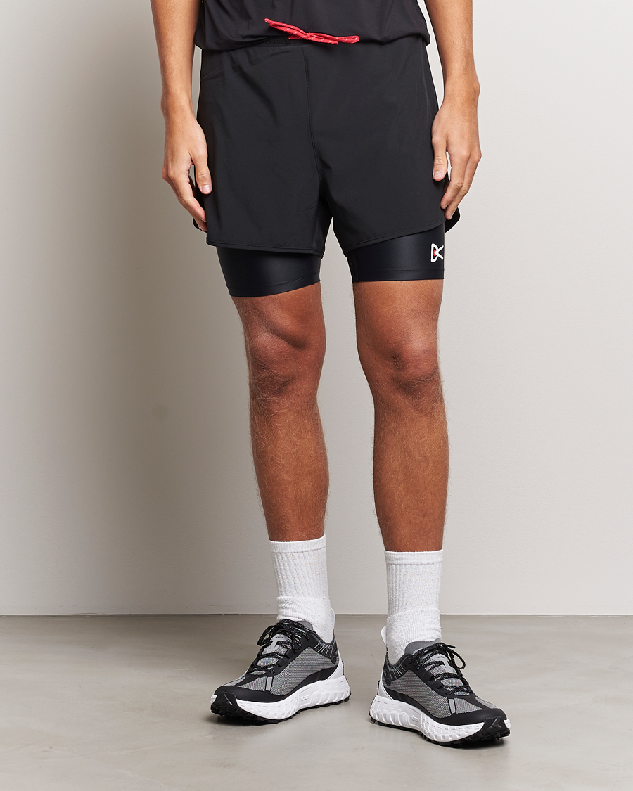 Mies | Shortsit | District Vision | Layered Pocketed Trail Shorts Black
