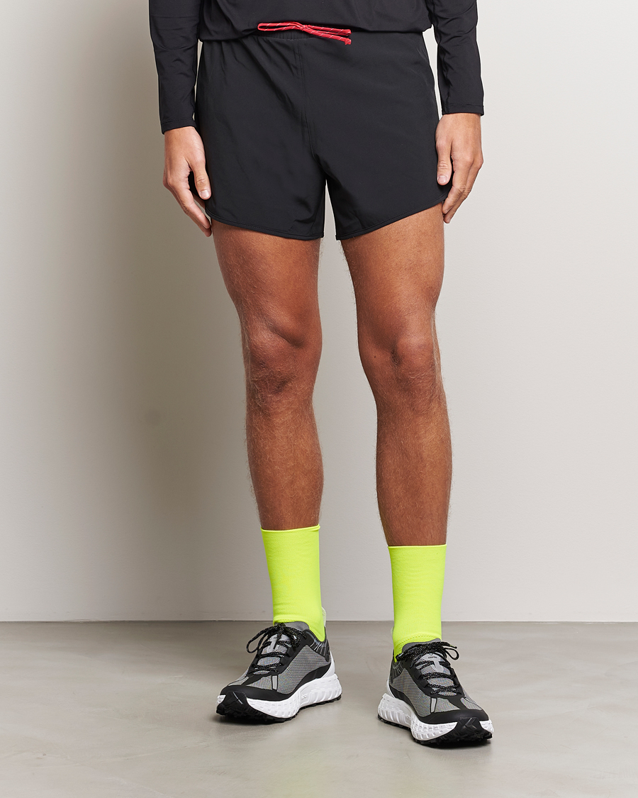Mies | Shortsit | District Vision | 5 Inch Training Shorts Black