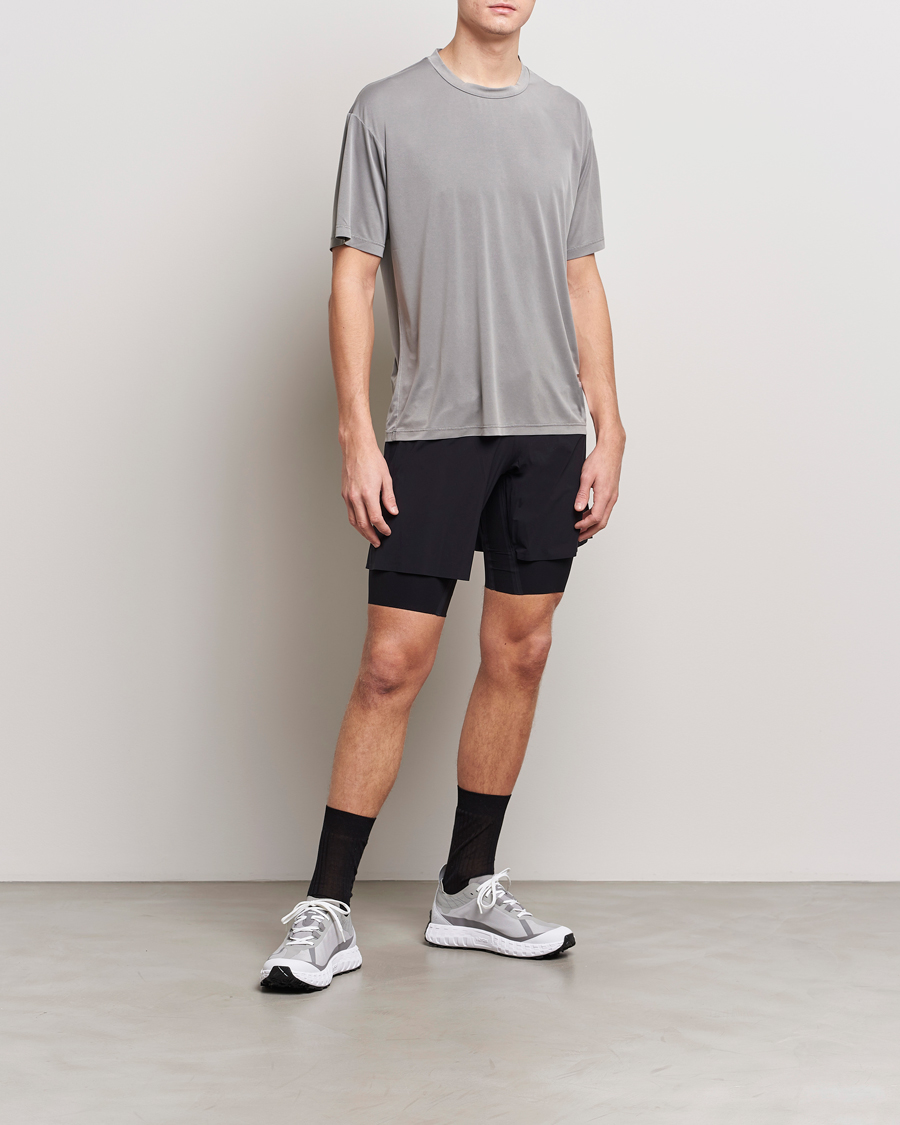 Mies | T-paidat | Satisfy | AuraLite T-Shirt Mineral Fossil