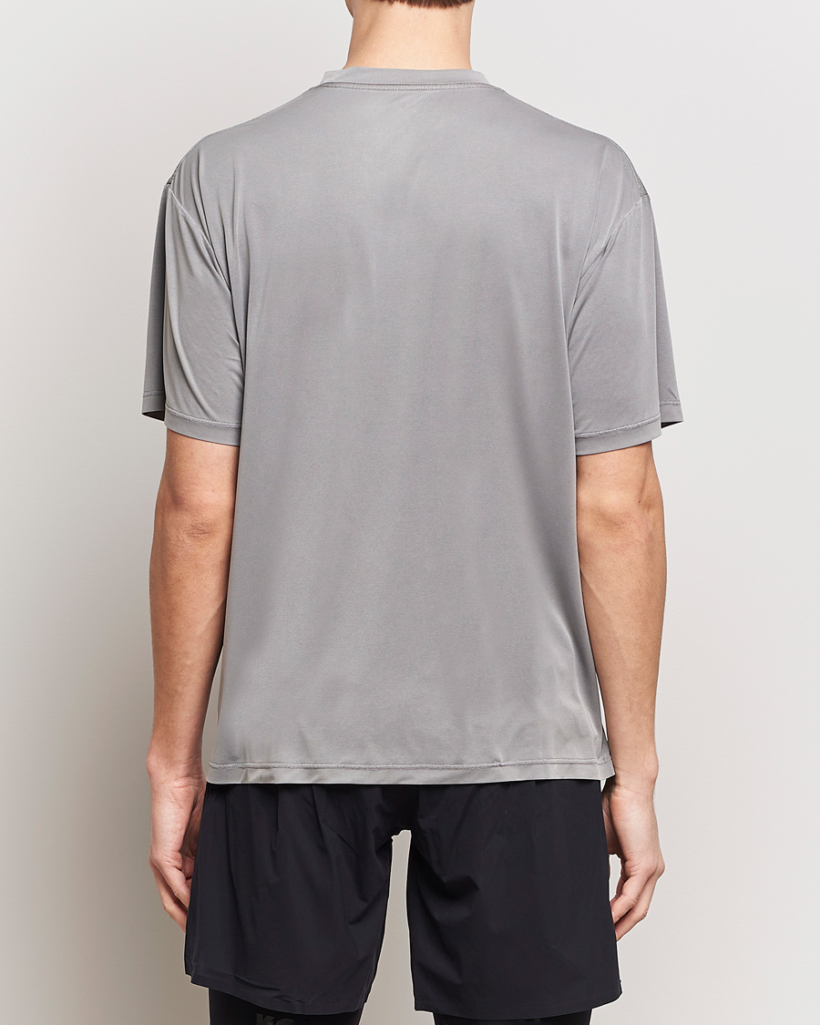 Mies | T-paidat | Satisfy | AuraLite T-Shirt Mineral Fossil