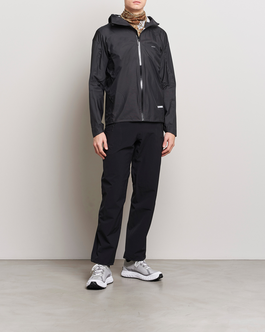 Mies | Takit | Satisfy | Pertex 3L Fly Rain Jacket Black