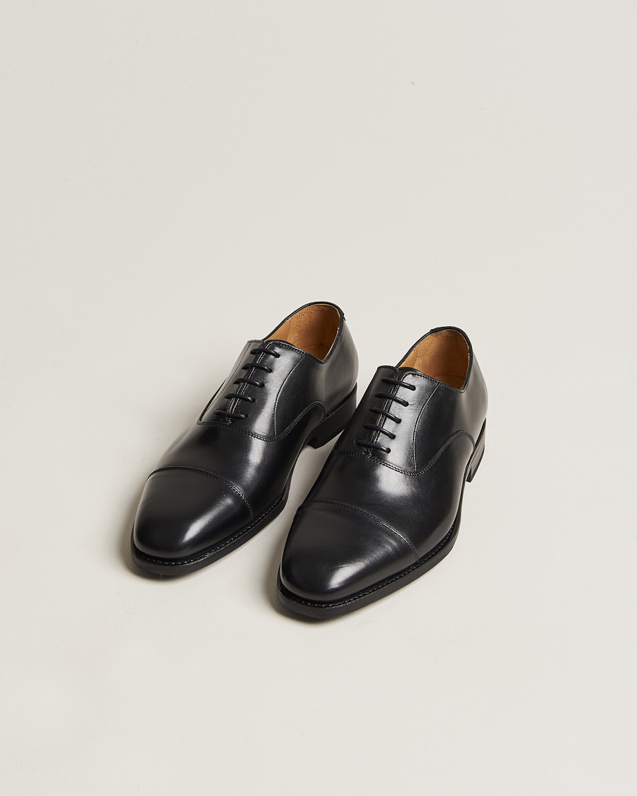 Mies | Käsintehdyt kengät | Myrqvist | Äppelviken Oxford Black Calf