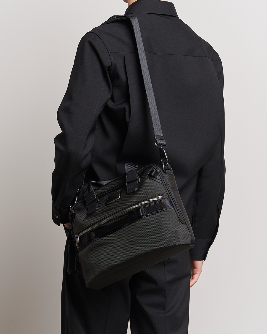 Mies | Laukut | TUMI | Alpha Bravo Calhoun Brief Black