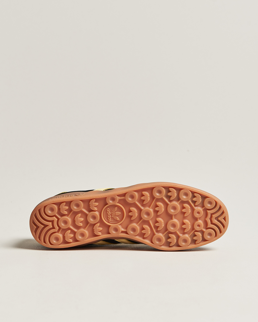 Mies | adidas Originals Gazelle Sneaker Black/Yellow | adidas Originals | Gazelle Sneaker Black/Yellow