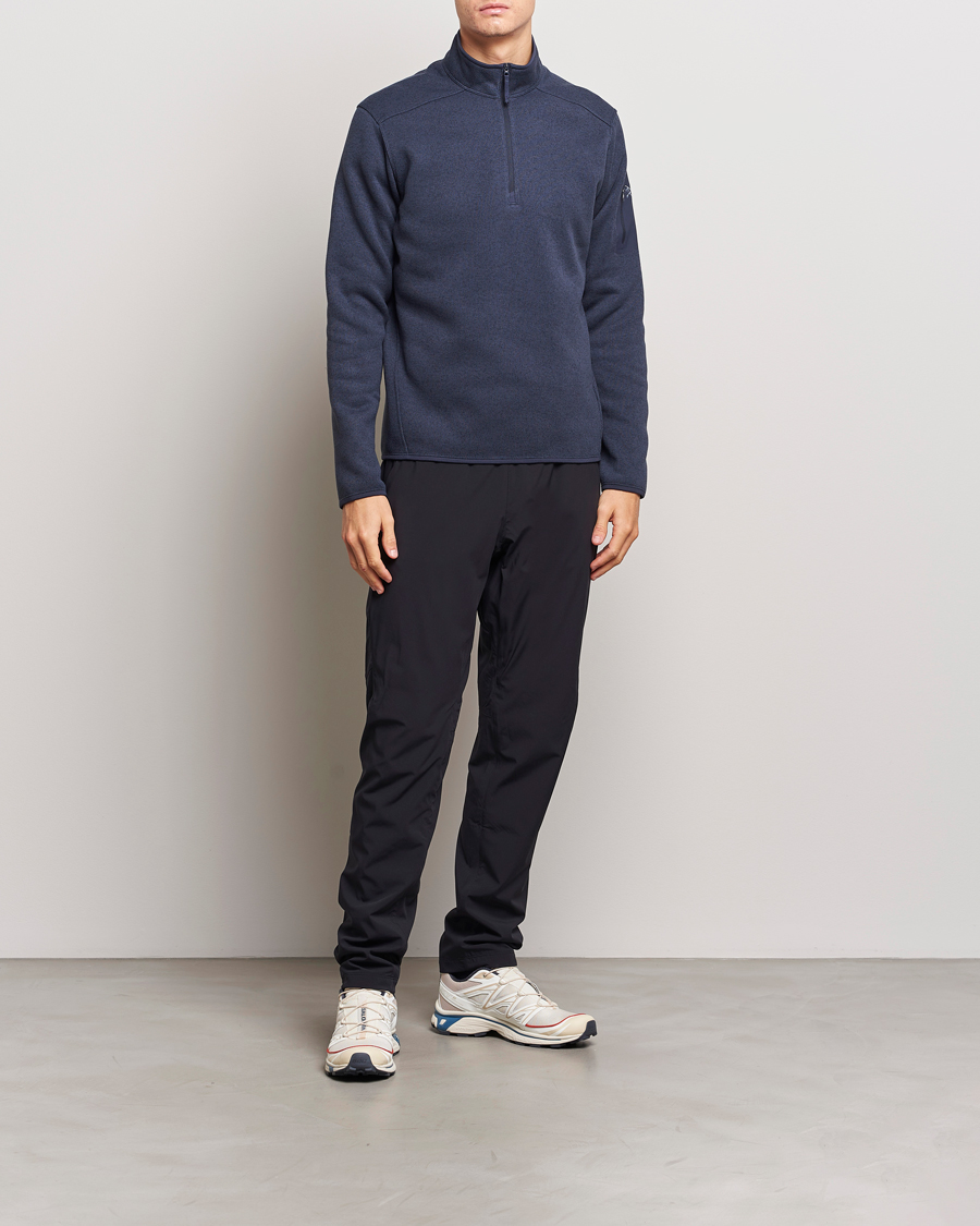 Mies | Puserot | Arc'teryx | Covert Half-Zip Black Sapphire Heather