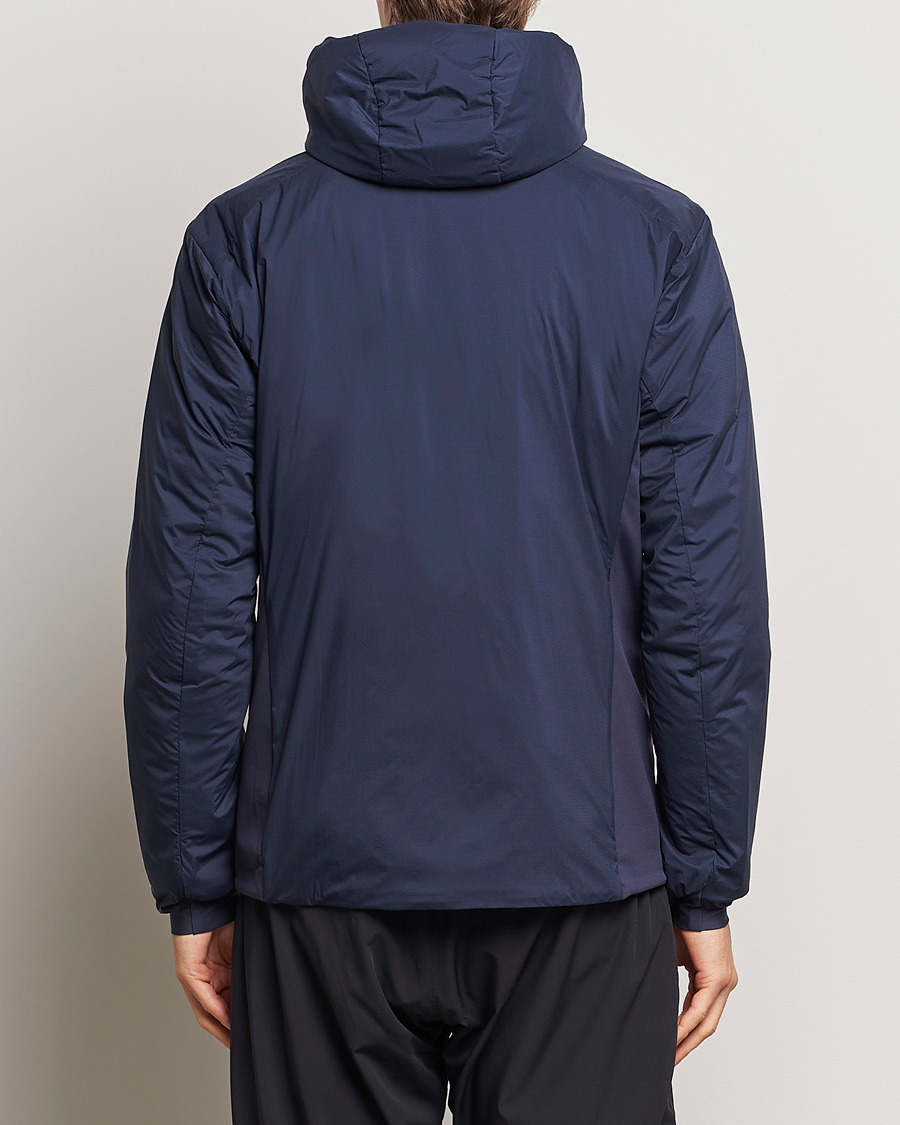 Mies | Takit | Arc'teryx | Atom Hooded Jacket Black Sapphire
