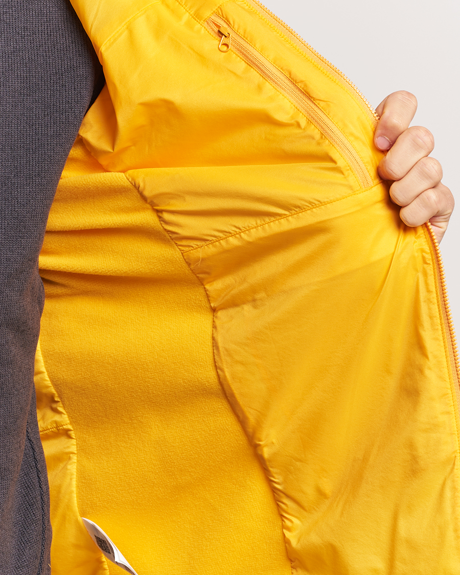 Mies | Takit | Arc'teryx | Atom Hooded Jacket Edziza Yellow