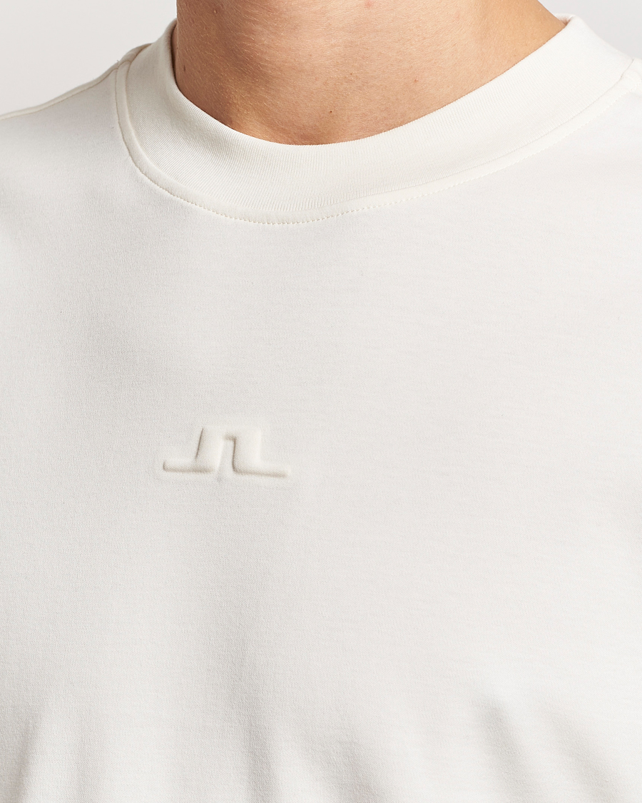 Mies | T-paidat | J.Lindeberg | Adnan Logo Mock Neck T-Shirt Cloud White