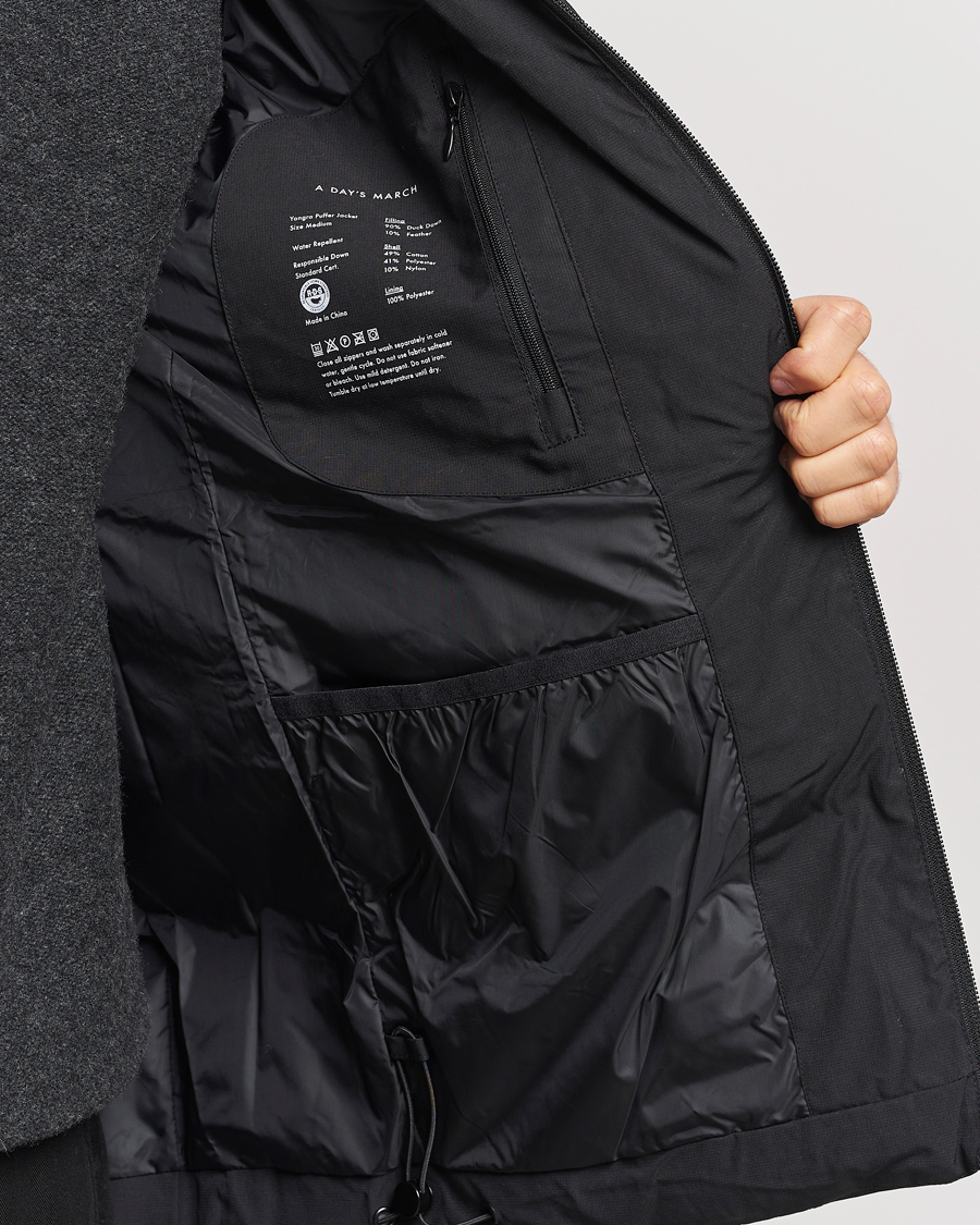 Mies | Takit | A Day's March | Yangra Puffer Jacket Matt Black