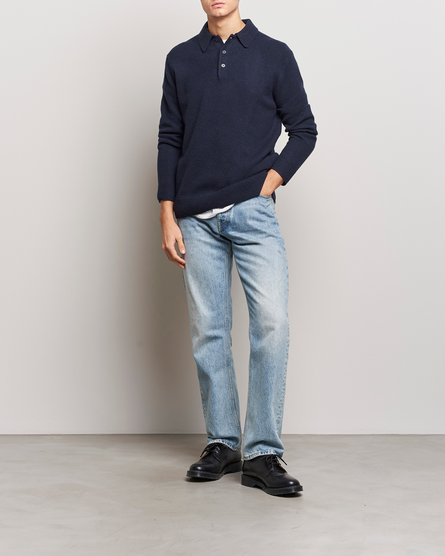 Mies | Puserot | A Day's March | Avoch Lambswool Polo Navy