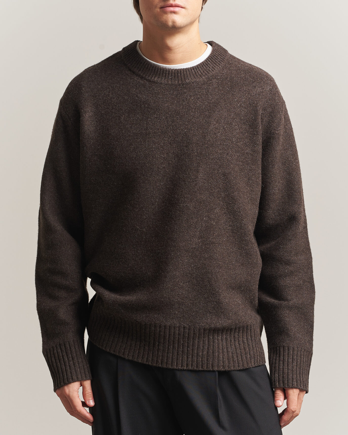 Mies | Puserot | A Day's March | Tietar Boiled Merino Sweater Java Brown