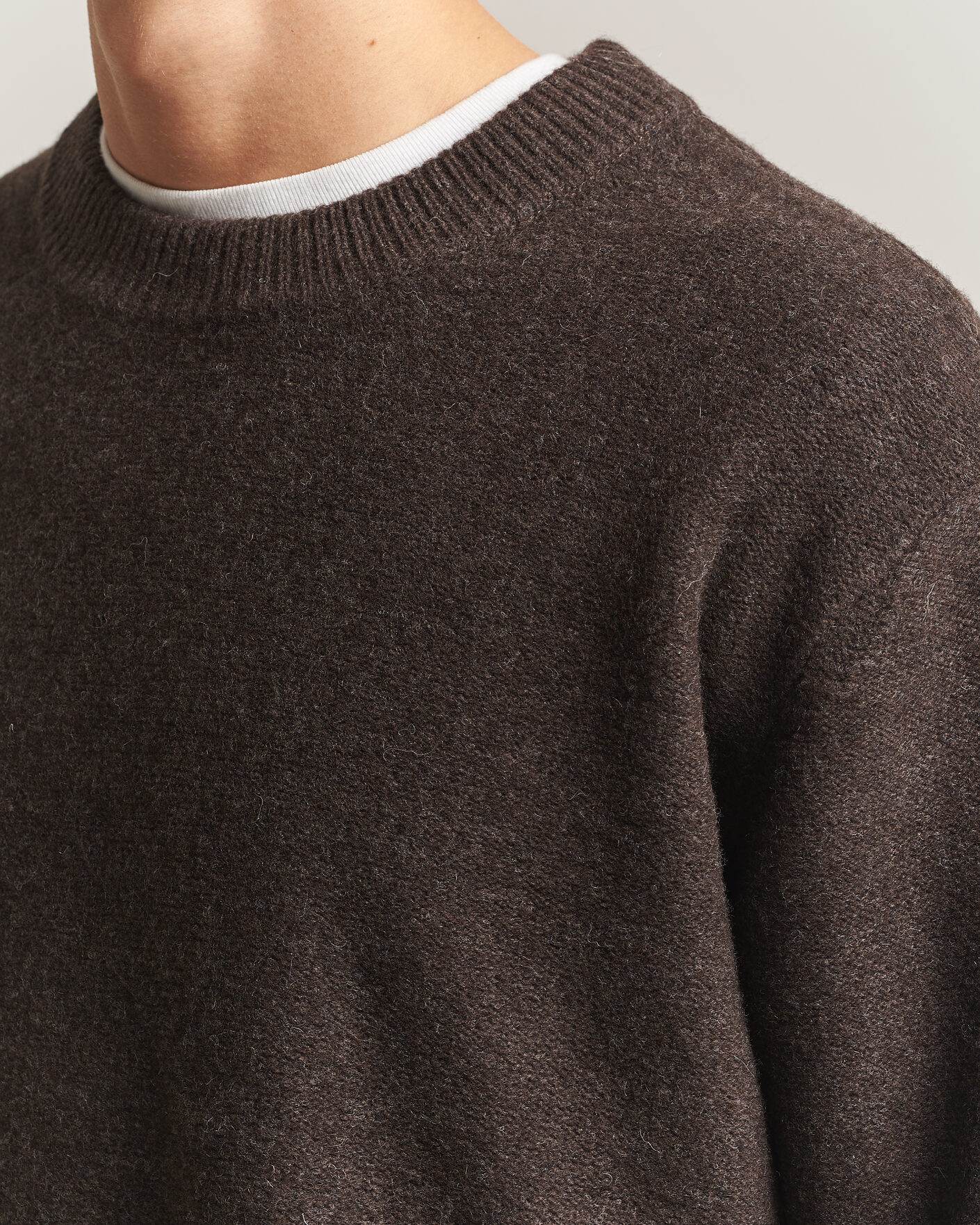 Mies | Puserot | A Day's March | Tietar Boiled Merino Sweater Java Brown