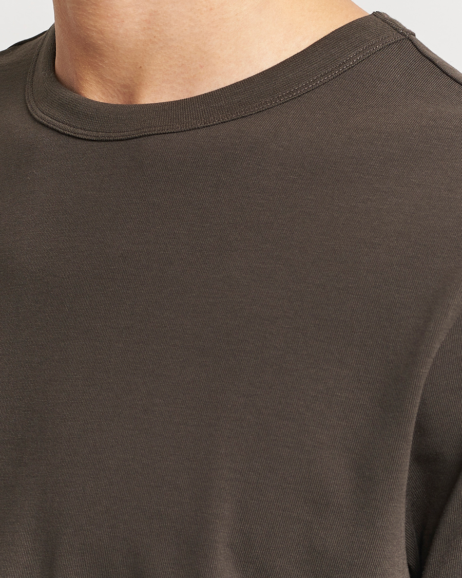 Mies | T-paidat | A Day's March | Heavy Tee Chocolate