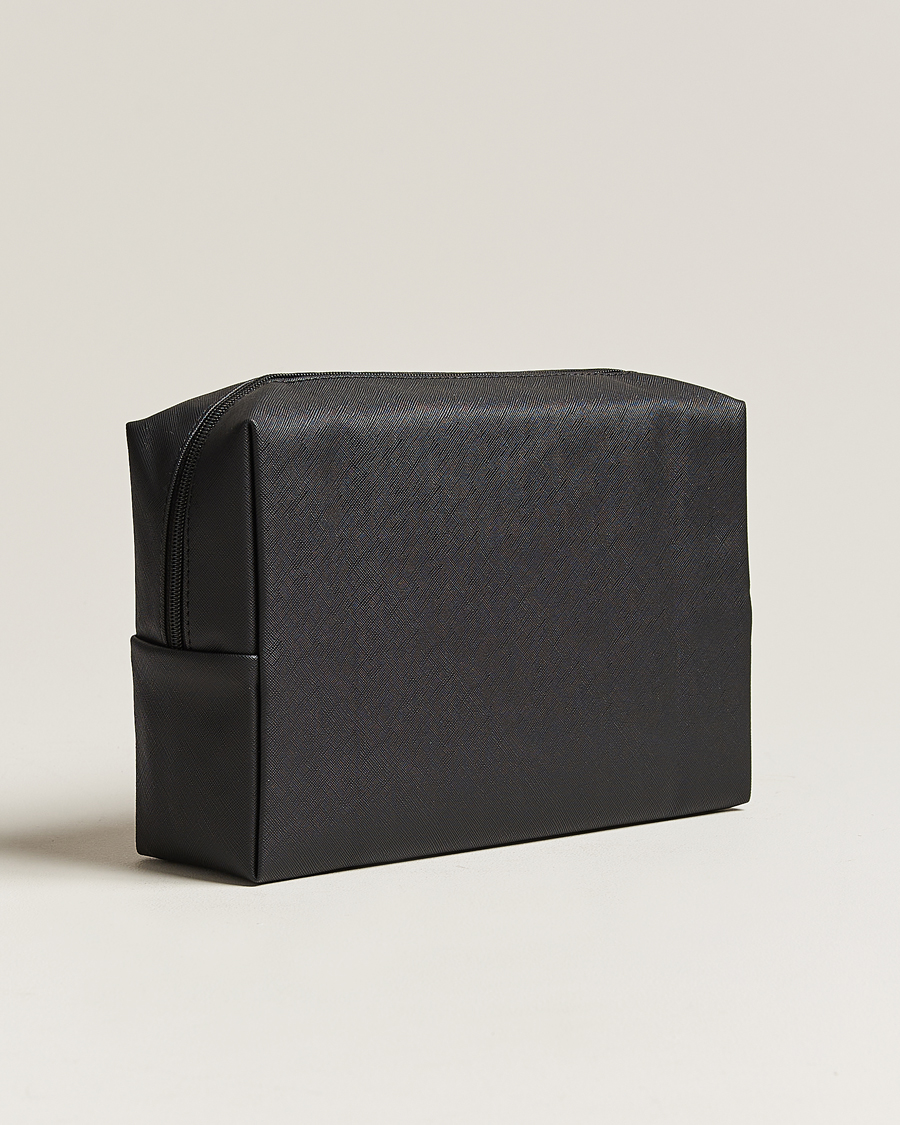 Mies | Ihonhoito | THE GREY | The Essential Set