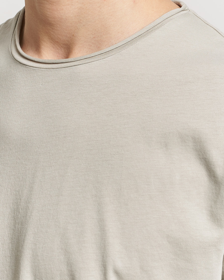 Mies | T-paidat | Filippa K | Roll Neck Crew Neck T-Shirt Light Sage