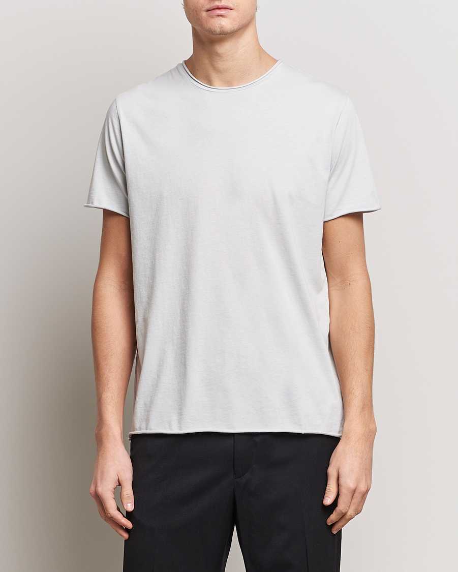 Mies | Wardrobe Basics | Filippa K | Roll Neck Crew Neck T-Shirt Light Grey