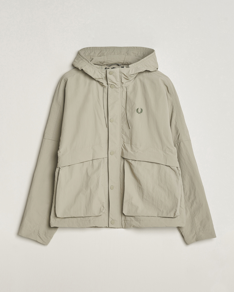 Mies | Takit | Fred Perry | Cropped Ripstop Hooded Jacket Warm Grey