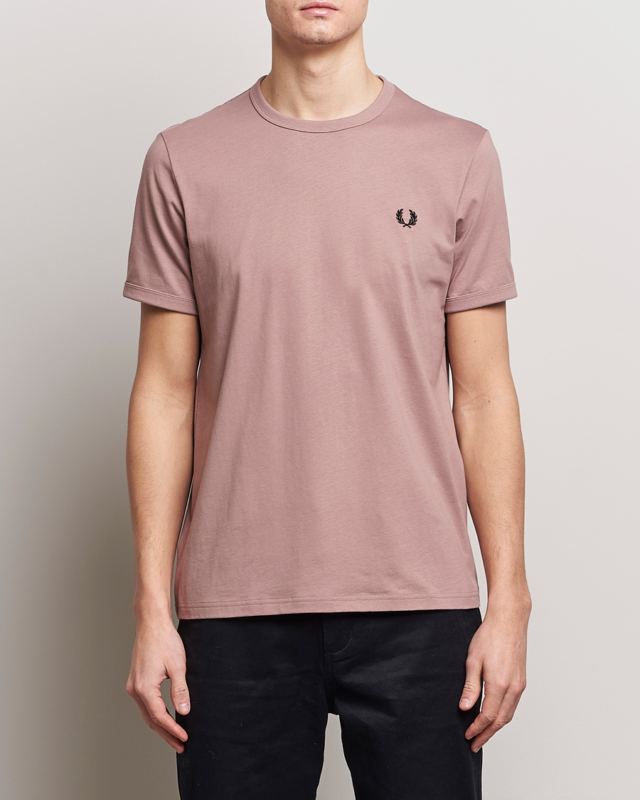Mies | T-paidat | Fred Perry | Ringer T-Shirt Dusty Pink