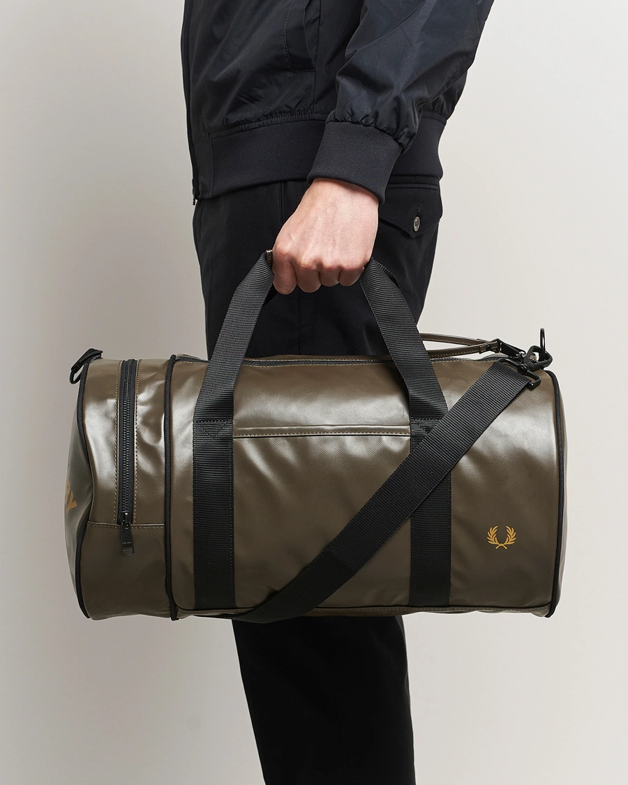 Mies | Kanta-asiakastarjous | Fred Perry | Tonal Classic Barrel Bag Uniform Green