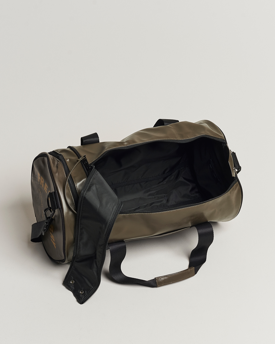 Mies | Fred Perry Tonal Classic Barrel Bag Uniform Green | Fred Perry | Tonal Classic Barrel Bag Uniform Green