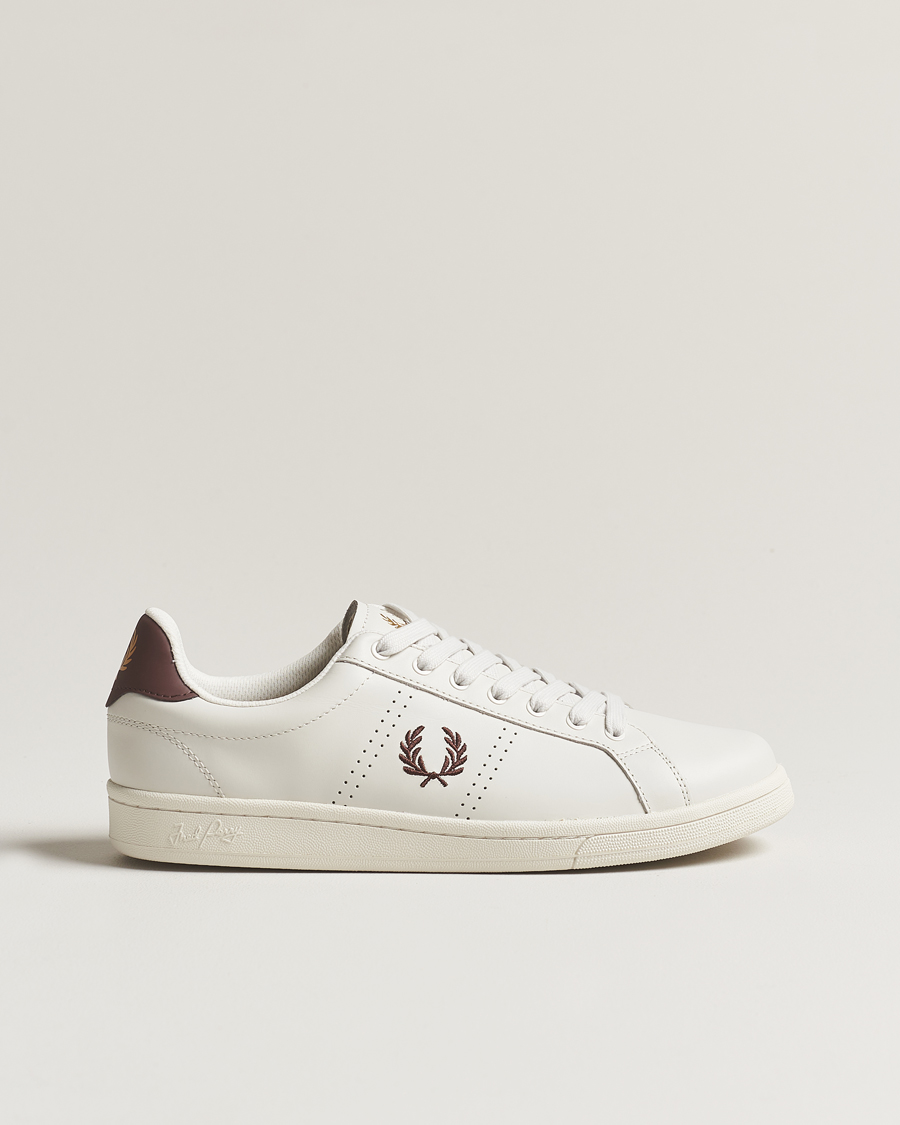 Mies | Fred Perry B721 Leather Sneaker Porcelain/Brick Red | Fred Perry | B721 Leather Sneaker Porcelain/Brick Red