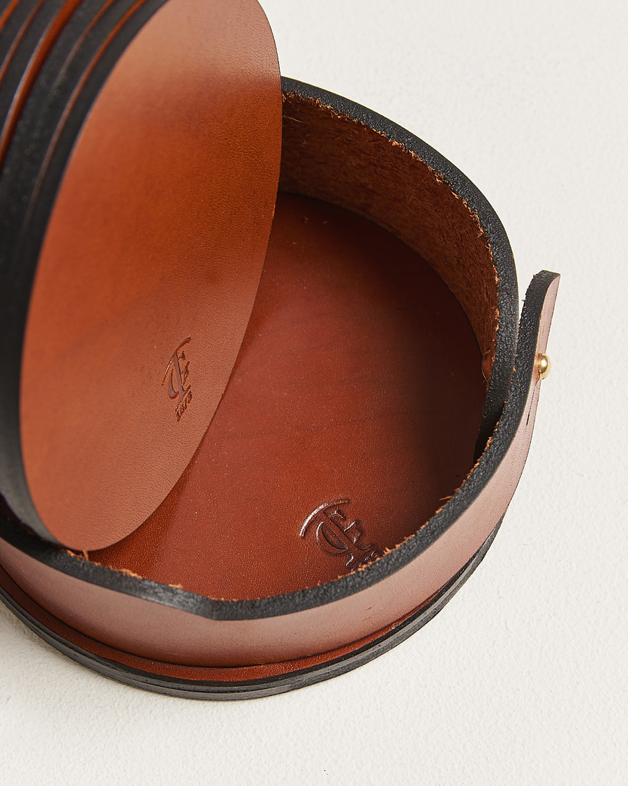 Mies | Kotiin | Tärnsjö Garveri | Leather Coaster Set 006 Light Brown