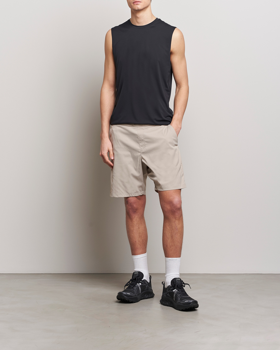 Mies | Shortsit | Houdini | Wadi Ultralight Shorts Sandstorm