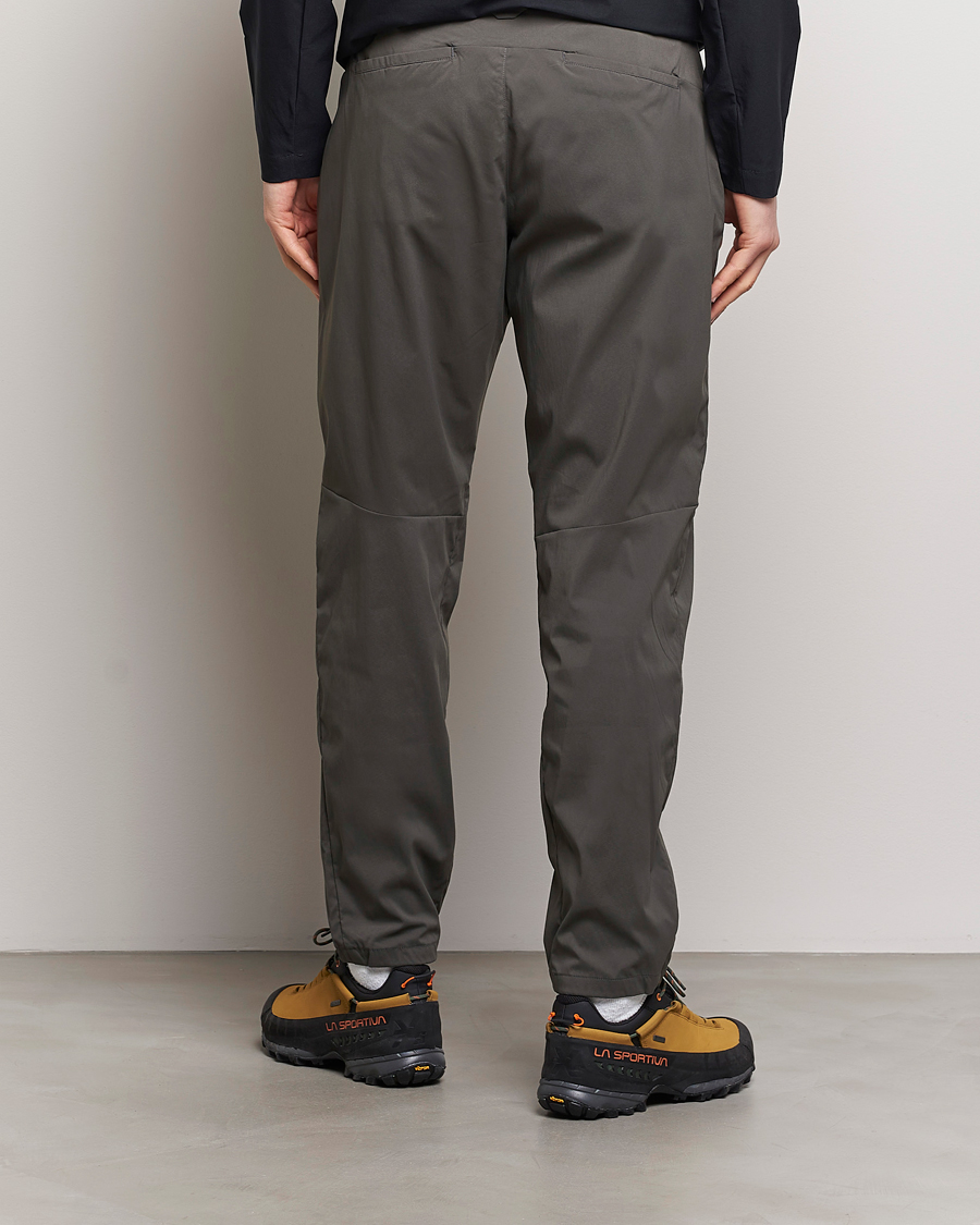 Mies | Housut | Houdini | Wadi Ultralight Pants Baremark Green
