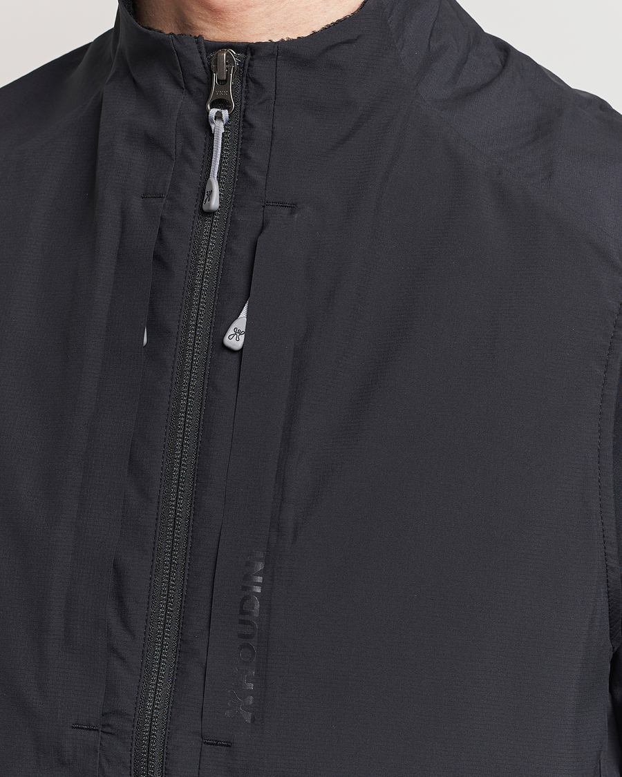 Mies | Puserot | Houdini | Pace Hybrid Softshell Vest True Black