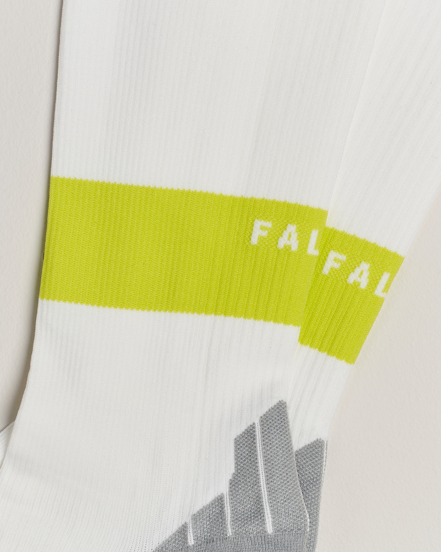 Mies | Active | Falke Sport | Falke RU Compression Running Socks White