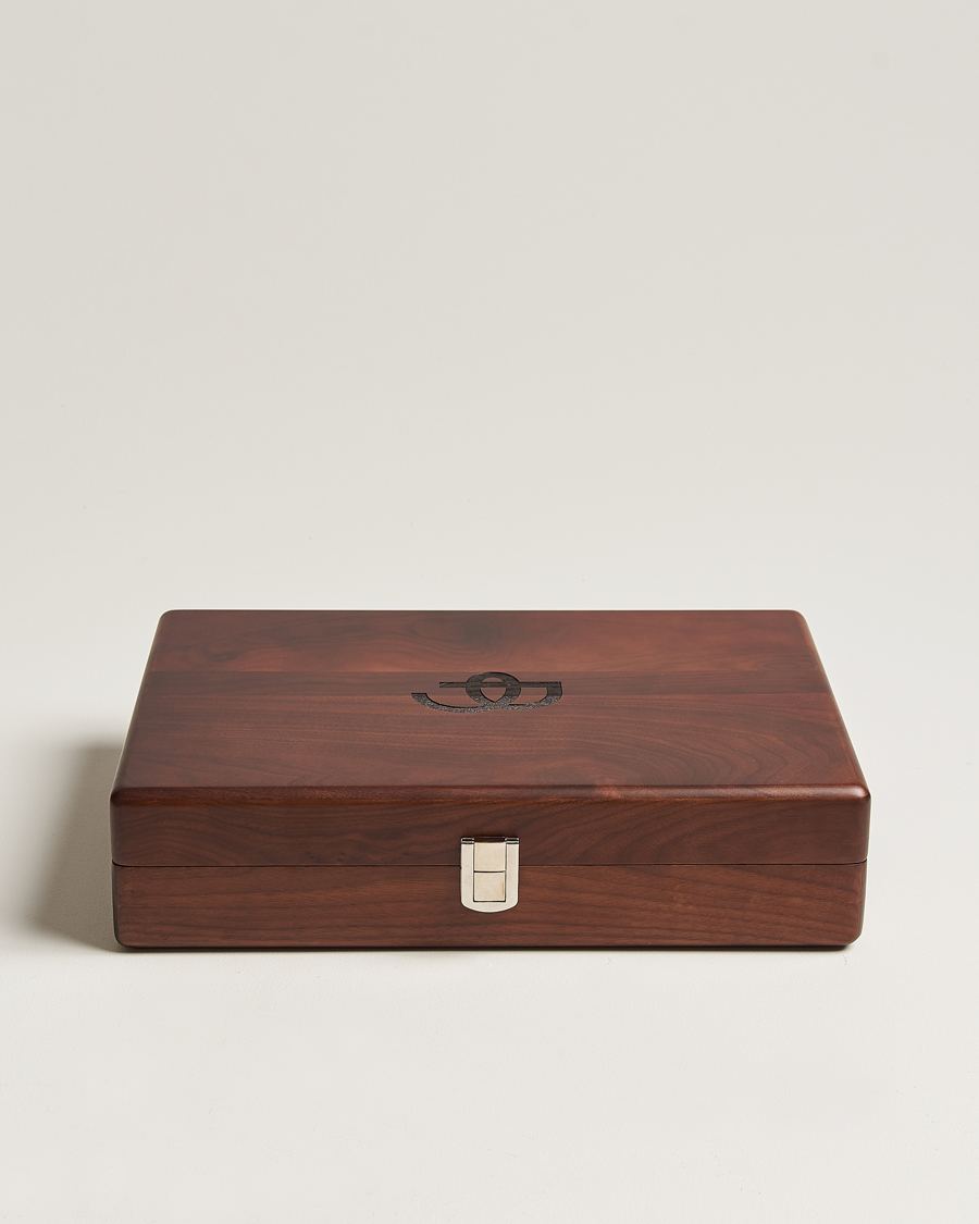Mies | Paul Brunngård The Briefcase Walnut | Paul Brunngård | The Briefcase Walnut
