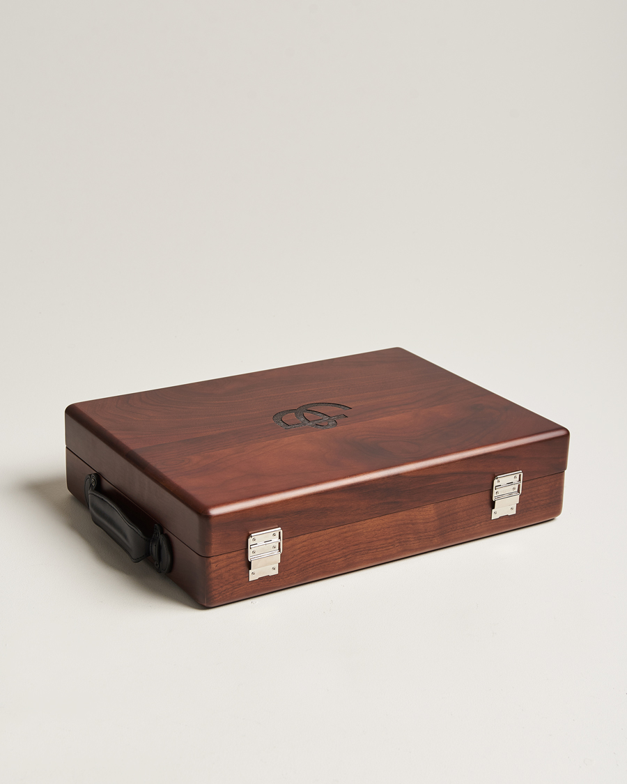 Mies | Paul Brunngård The Briefcase Walnut | Paul Brunngård | The Briefcase Walnut